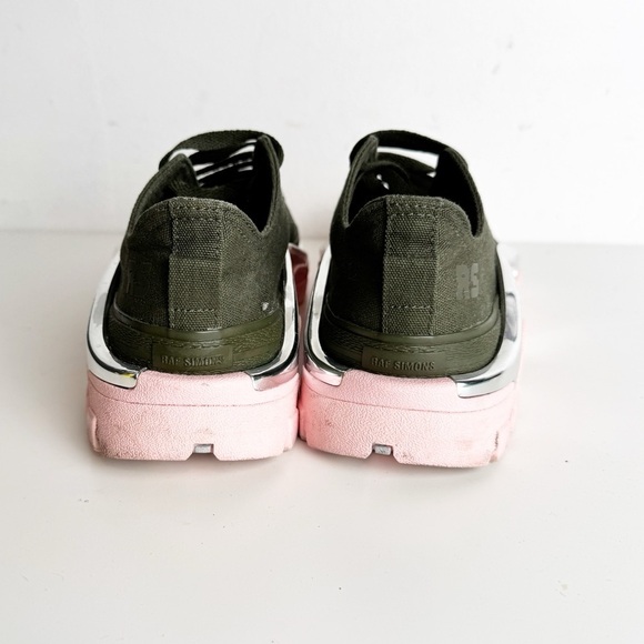 ADIDAS Raf Simons X Detroit Runner 'Olive
Size 8 men’s - Picture 6 of 10